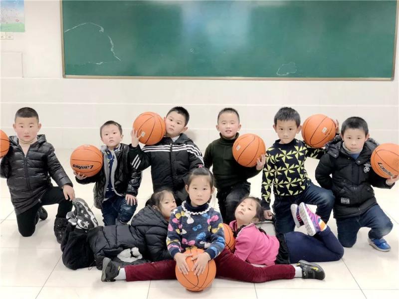 我的篮球“舞”起来 —— 盛泽幼儿园大班篮球韵律操体育特色活动